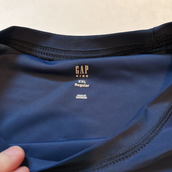 Gap Just Chillin’ long sleeve swim shirt - Picture 3 of 7